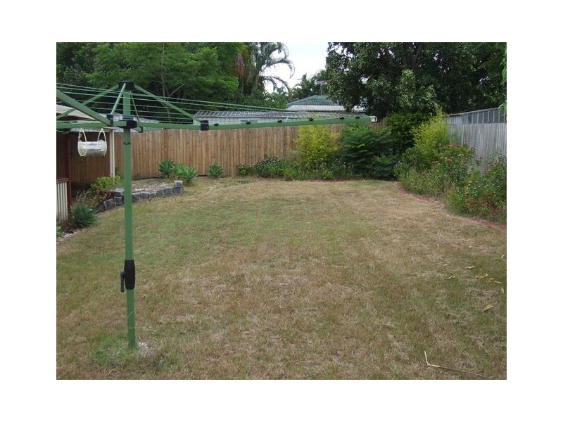 43 Bottlebrush Drive, Regents Park QLD 4118