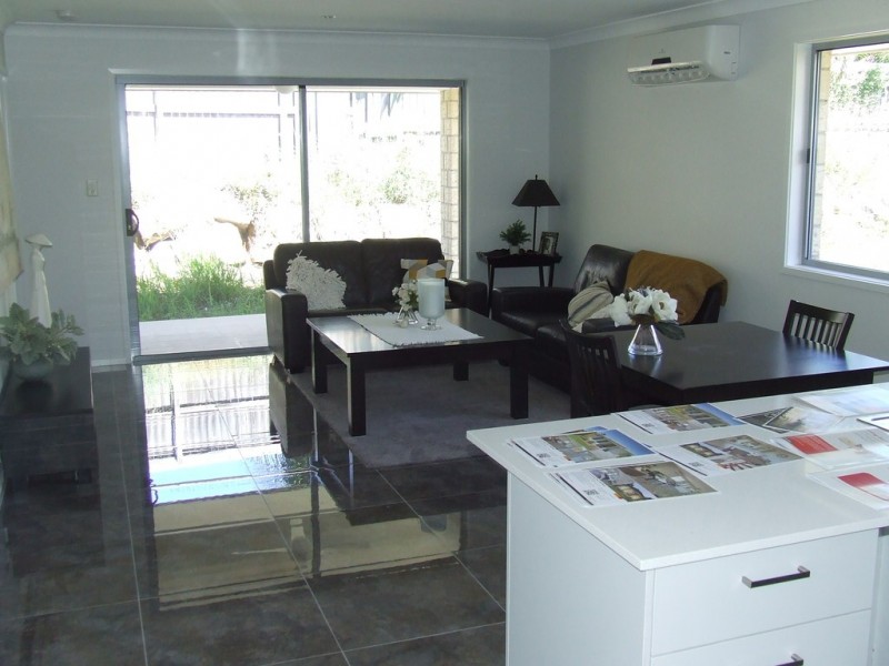 Crestmead QLD 4132
