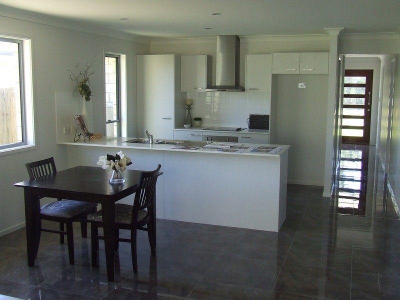 Crestmead QLD 4132