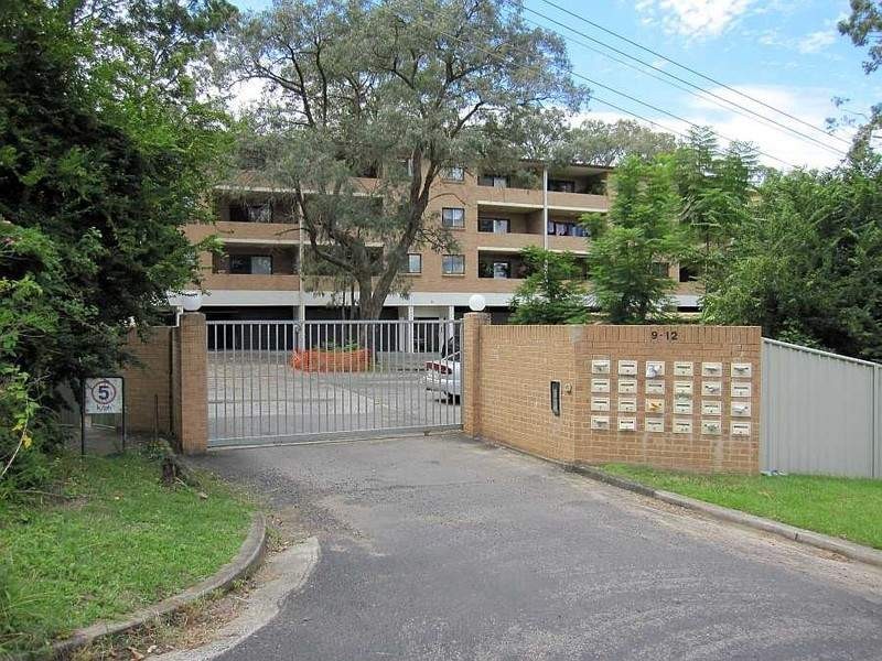 1/9 Broadview Avenue, Gosford NSW 2250