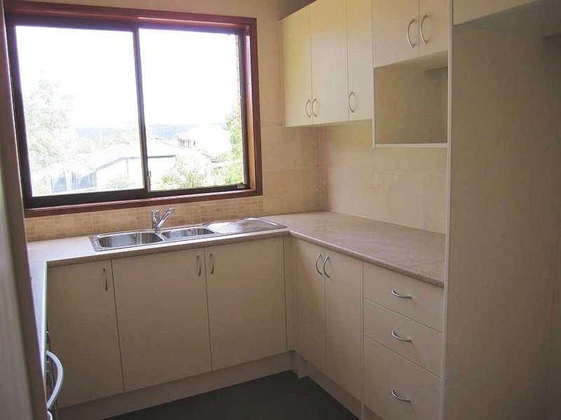 1/9 Broadview Avenue, Gosford NSW 2250