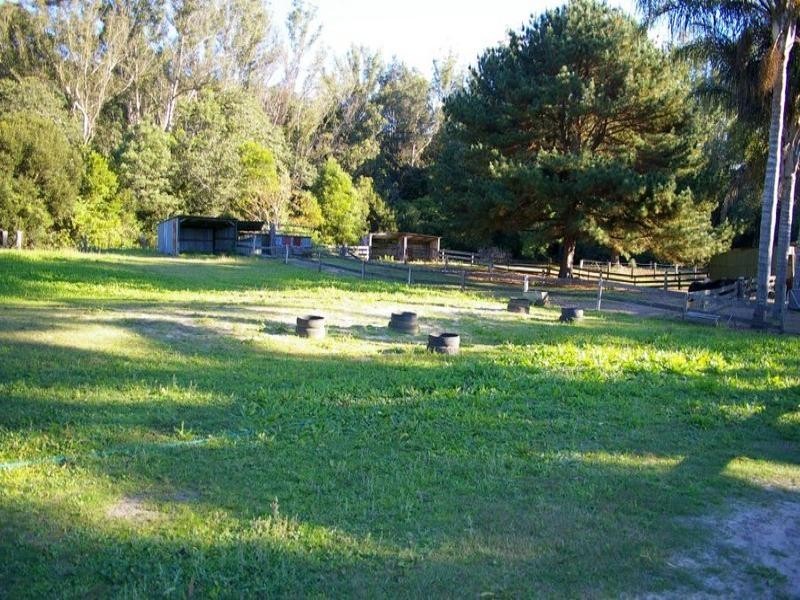 3165 Pacific Highway, Ourimbah NSW 2258