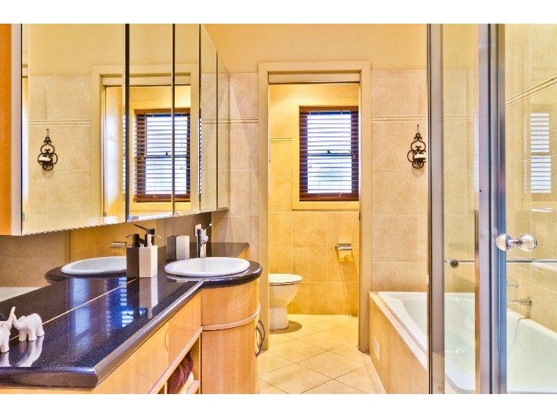 2 Davis Avenue, Davistown NSW 2251