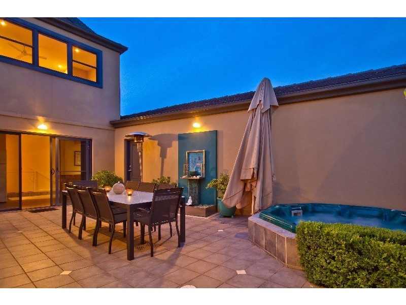 2 Davis Avenue, Davistown NSW 2251