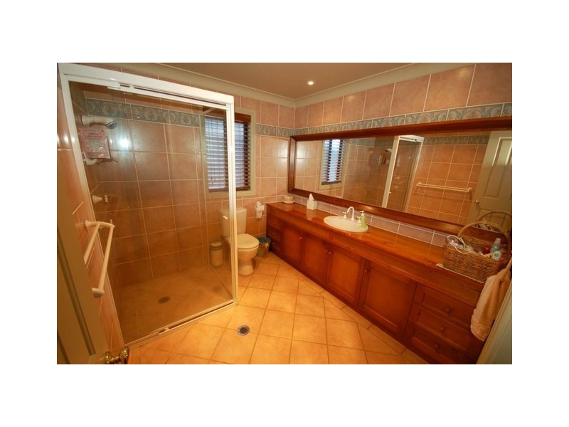 18 View Parade, Saratoga NSW 2251