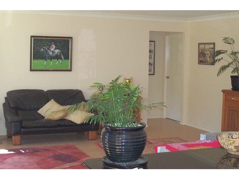 48 Singleton Road, Point Clare NSW 2250