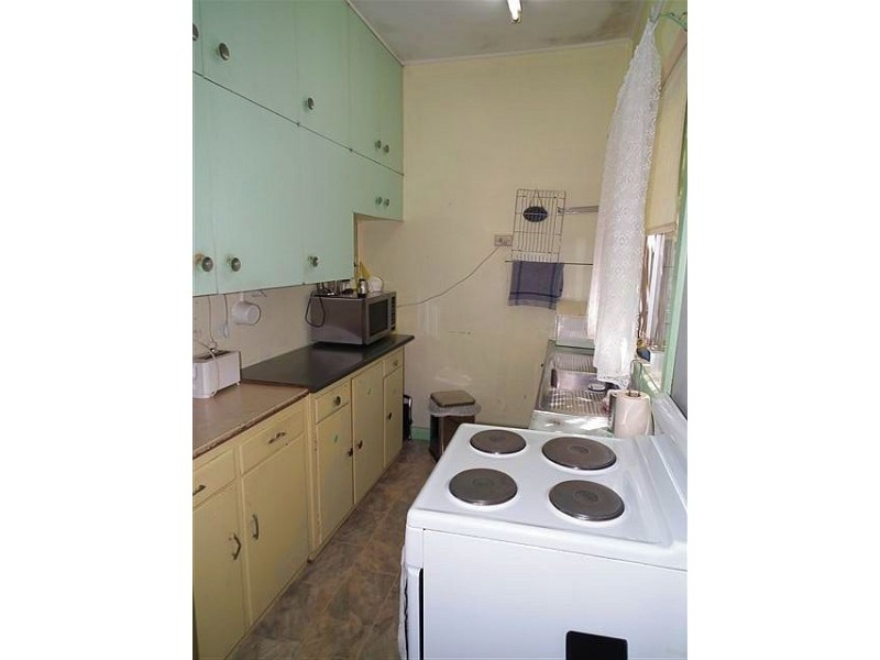 16  Lushington Street, East Gosford NSW 2250