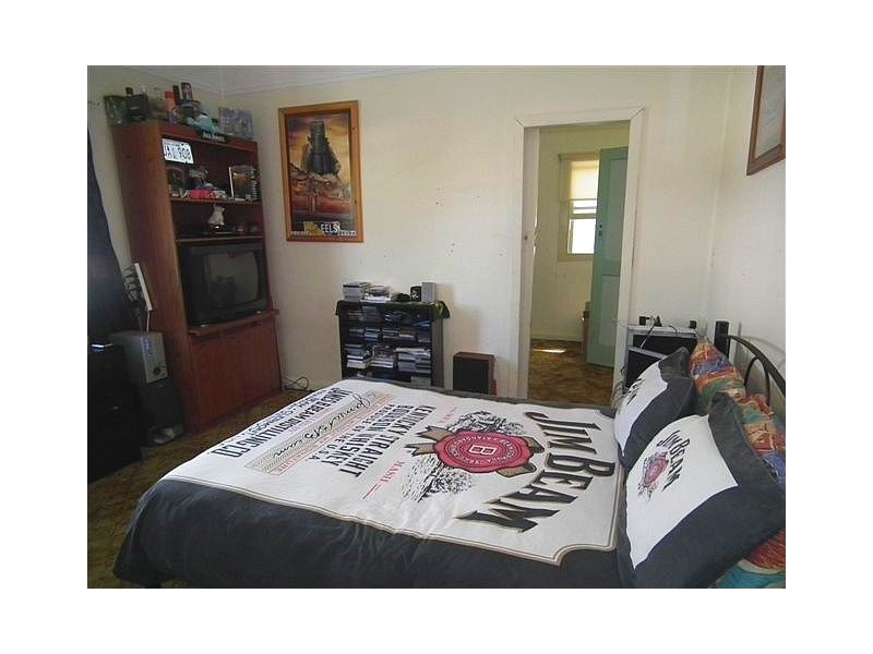 16  Lushington Street, East Gosford NSW 2250