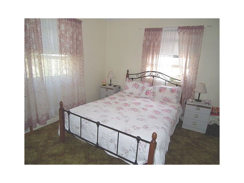 16  Lushington Street, East Gosford NSW 2250