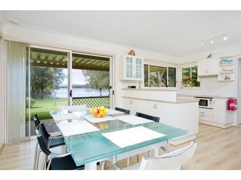 8 Gurra Close, West Gosford NSW 2250