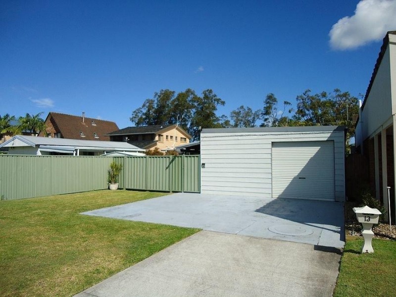 15 Paringa Avenue, Davistown NSW 2251