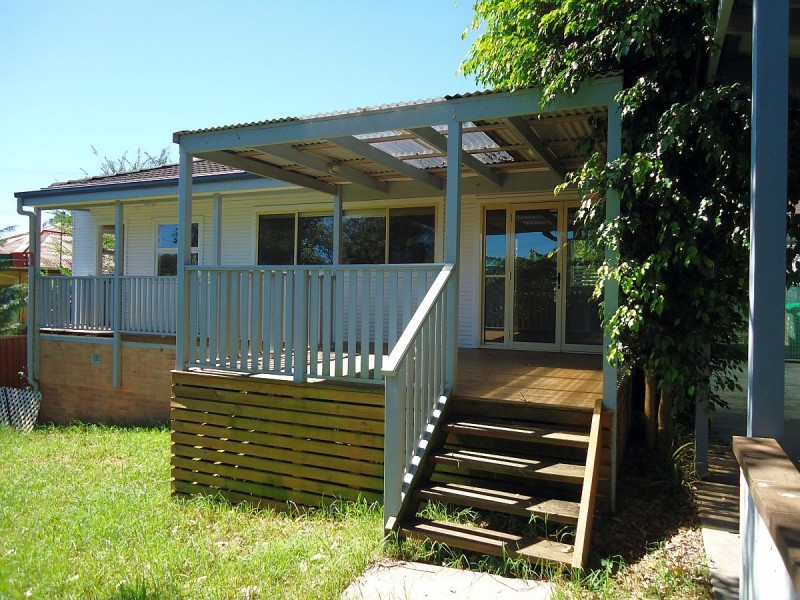 38 Orange Parade, Wyoming NSW 2250