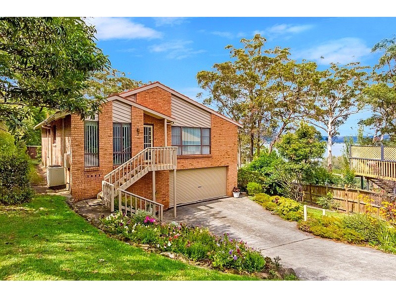 2 Lexington Parade, Green Point NSW 2251