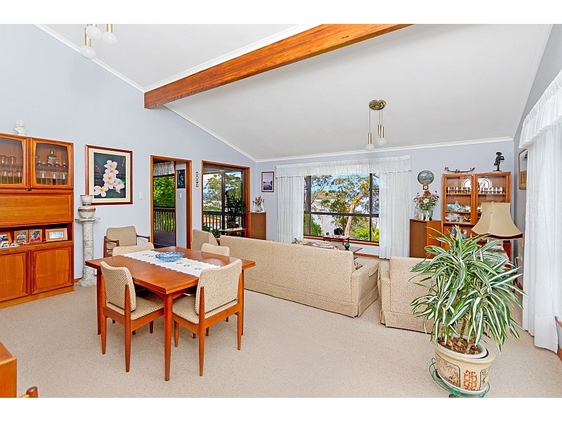 2 Lexington Parade, Green Point NSW 2251