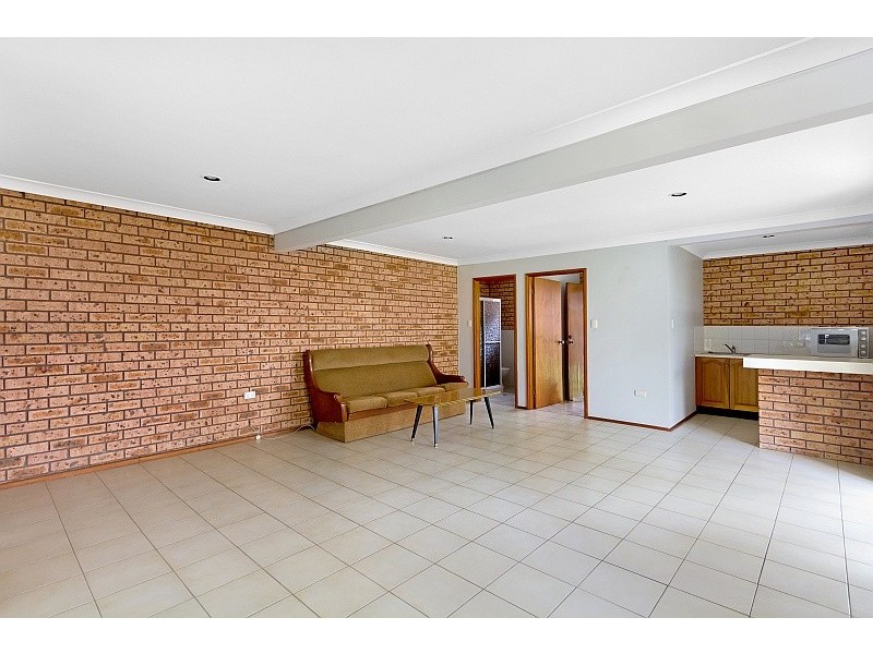 2 Lexington Parade, Green Point NSW 2251