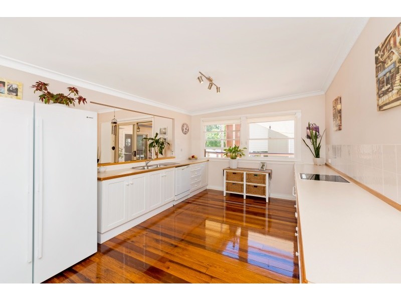 2 Bassan Street, Woy Woy Bay NSW 2256