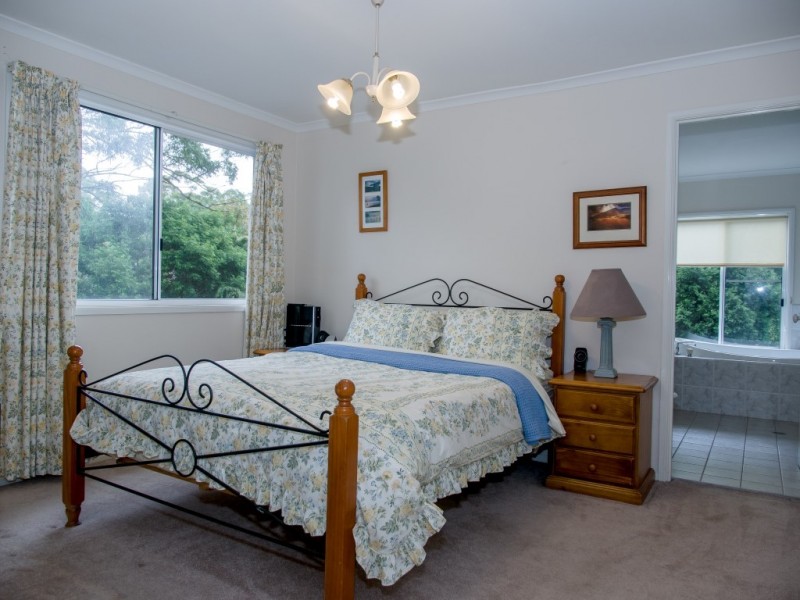 421 and 421A Avoca Drive, Green Point NSW 2251