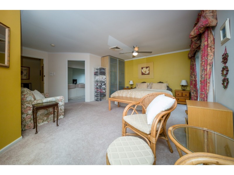 421 and 421A Avoca Drive, Green Point NSW 2251