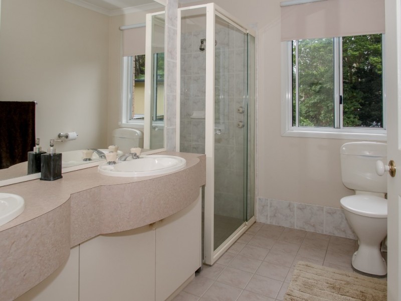 421 and 421A Avoca Drive, Green Point NSW 2251