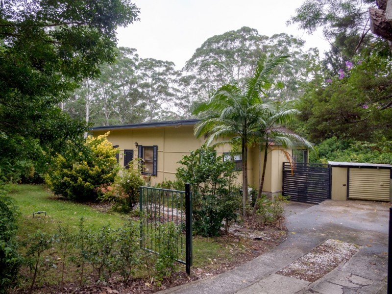 421 and 421A Avoca Drive, Green Point NSW 2251