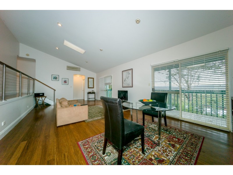 35 Broadwater Drive, Saratoga NSW 2251