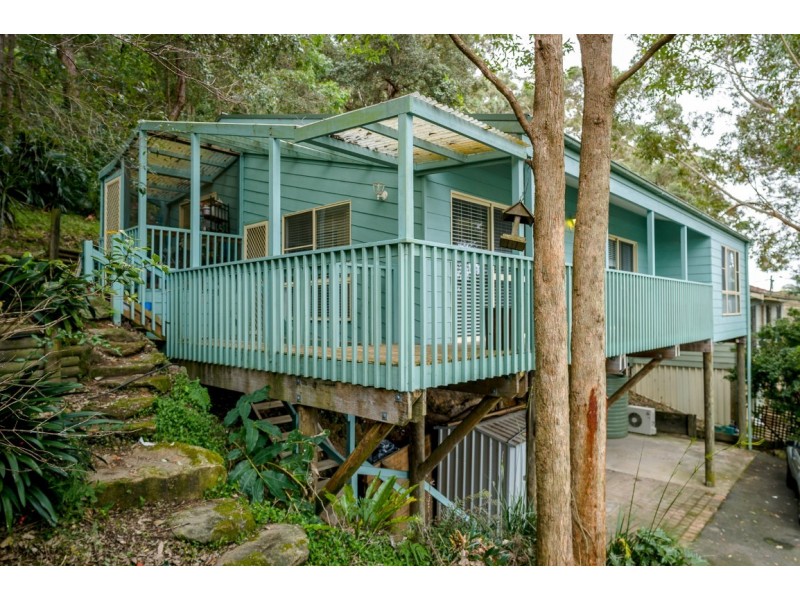35 Broadwater Drive, Saratoga NSW 2251