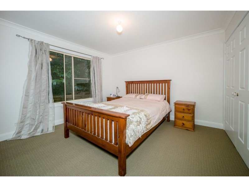 35 Broadwater Drive, Saratoga NSW 2251