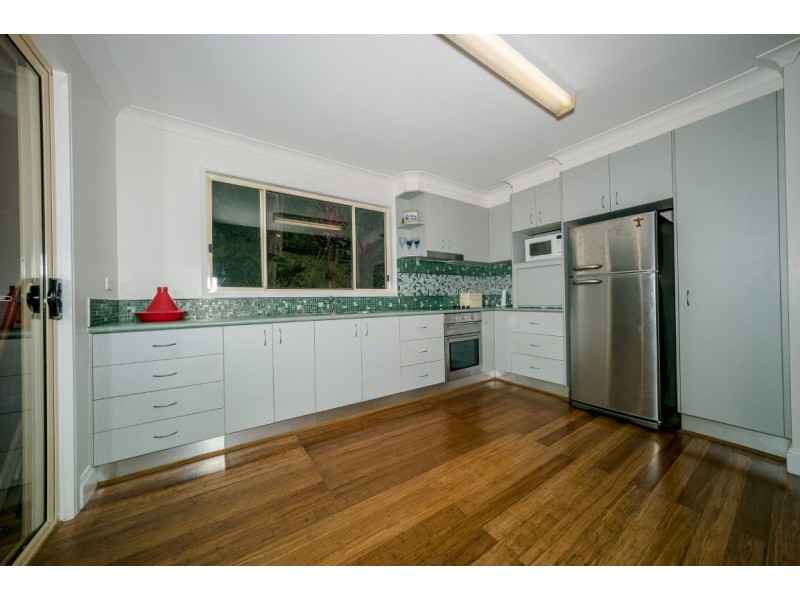 35 Broadwater Drive, Saratoga NSW 2251