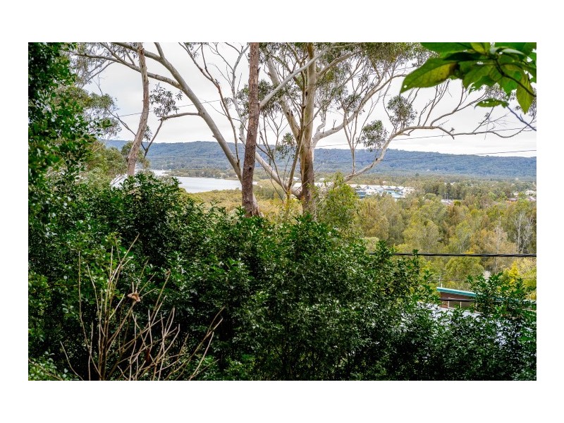 35 Broadwater Drive, Saratoga NSW 2251