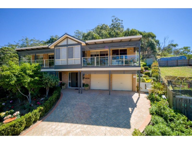 19 McKellar Close, Point Clare NSW 2250