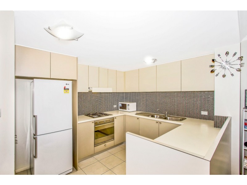 272/80 John Whiteway Drive, Gosford NSW 2250
