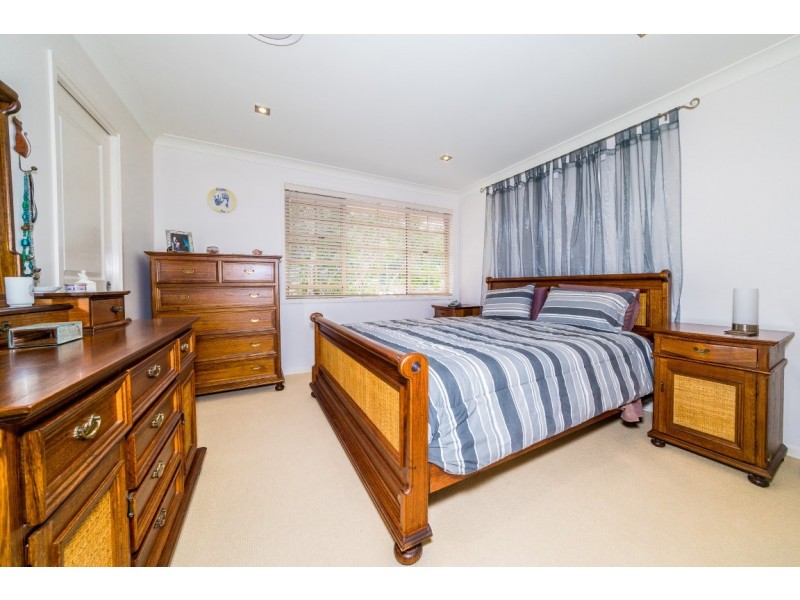 16 Irwan Street, Saratoga NSW 2251