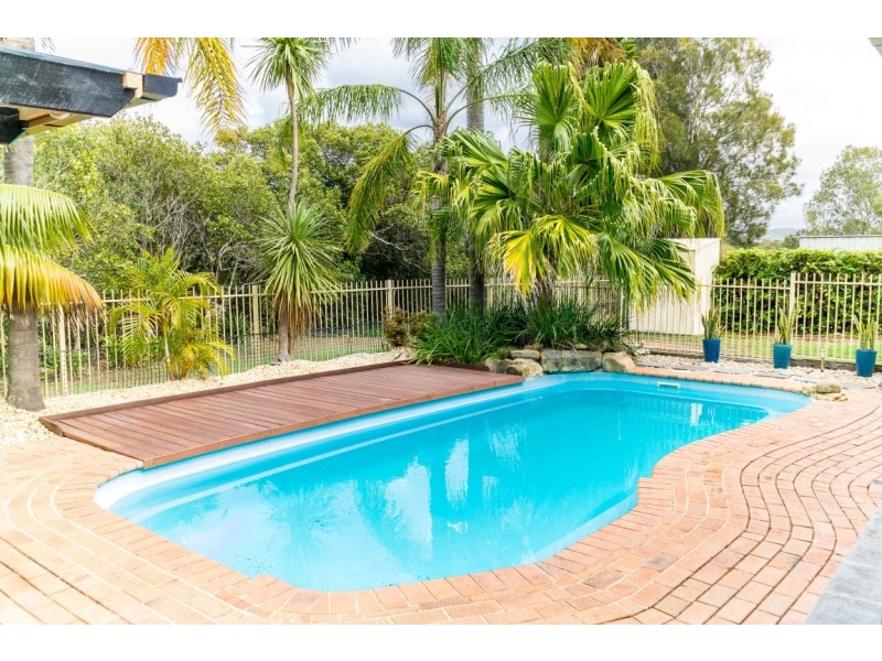 16 Irwan Street, Saratoga NSW 2251