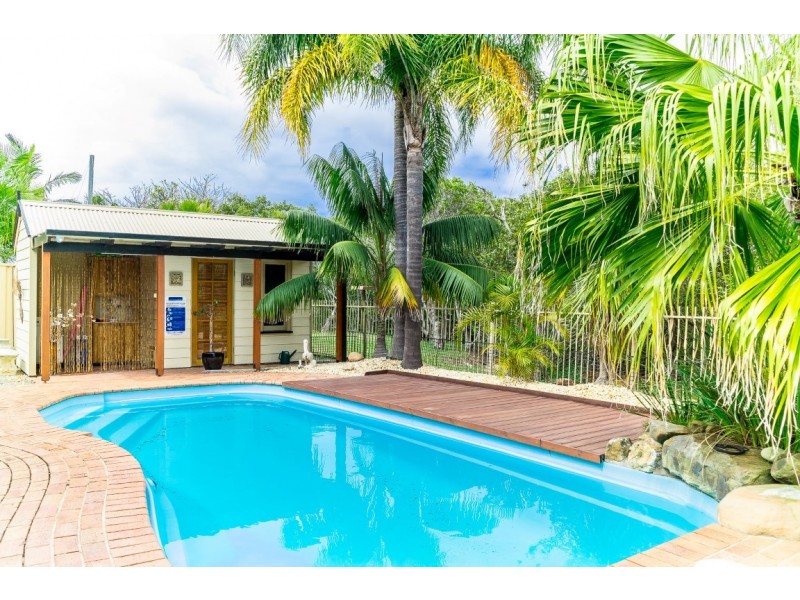 16 Irwan Street, Saratoga NSW 2251