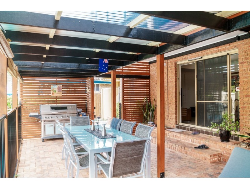 16 Irwan Street, Saratoga NSW 2251