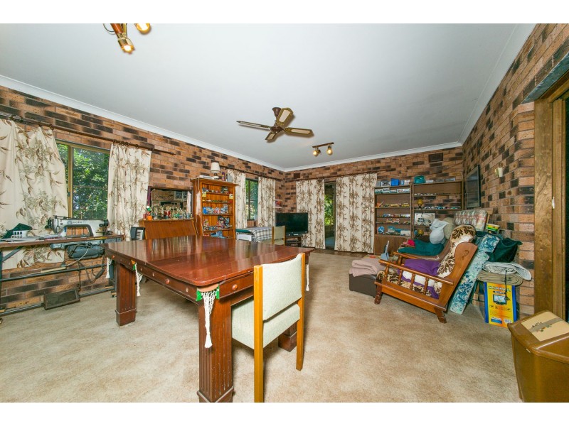 11A Broadwater Drive, Saratoga NSW 2251