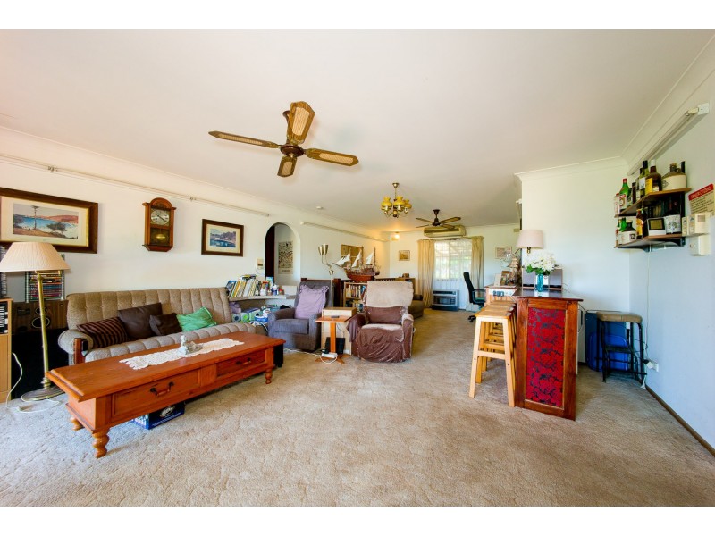 11A Broadwater Drive, Saratoga NSW 2251