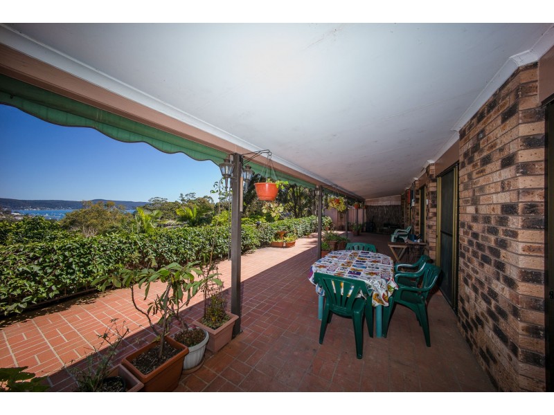 11A Broadwater Drive, Saratoga NSW 2251