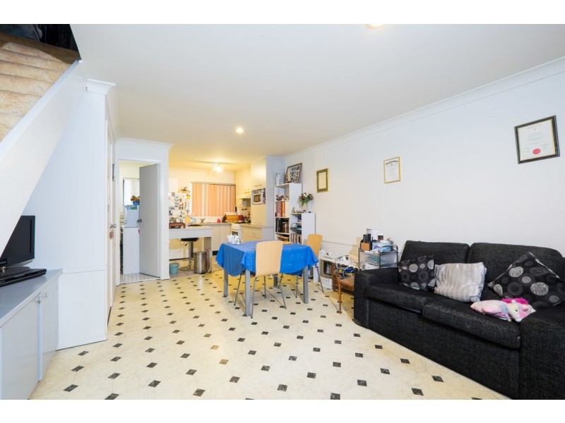 32/65 Davies Street, Kincumber NSW 2251