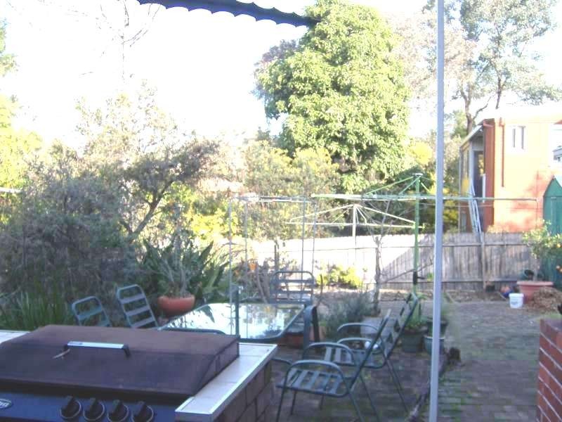 6 Thorne Avenue, Pendle Hill NSW 2145