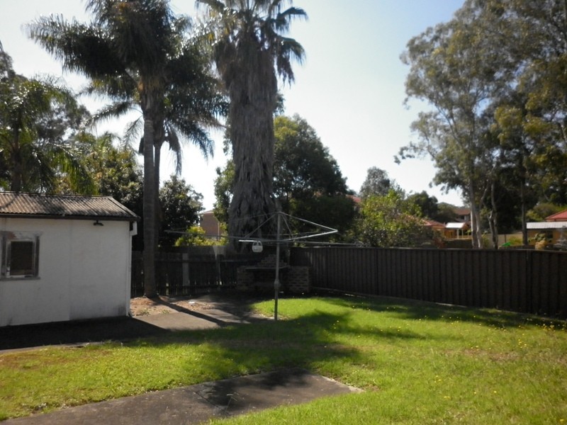 33 Warman Street, Pendle Hill NSW 2145