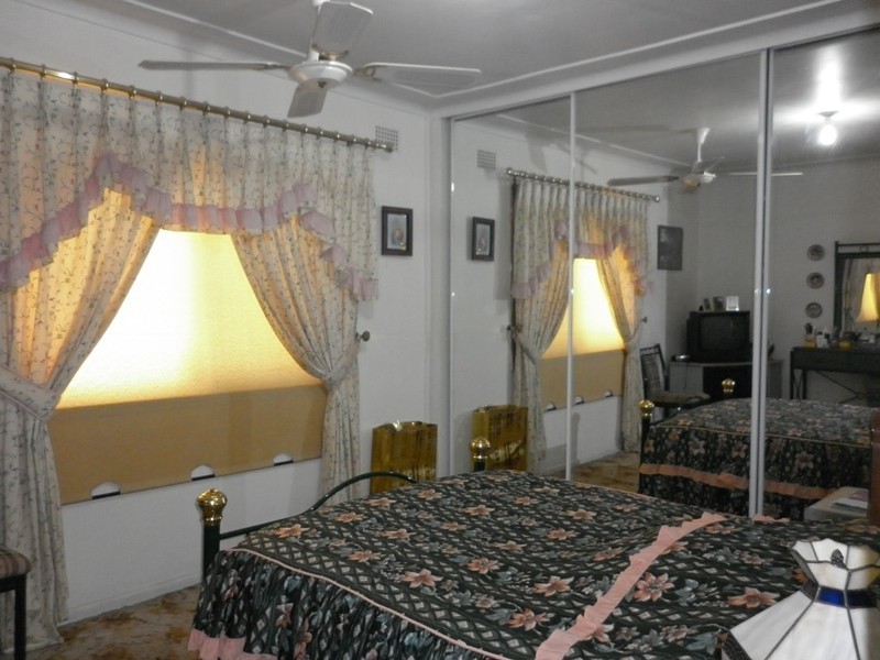 33 Warman Street, Pendle Hill NSW 2145