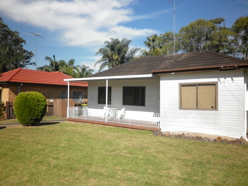33 Warman Street, Pendle Hill NSW 2145