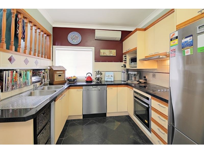 10 Cornock Avenue, Toongabbie NSW 2146