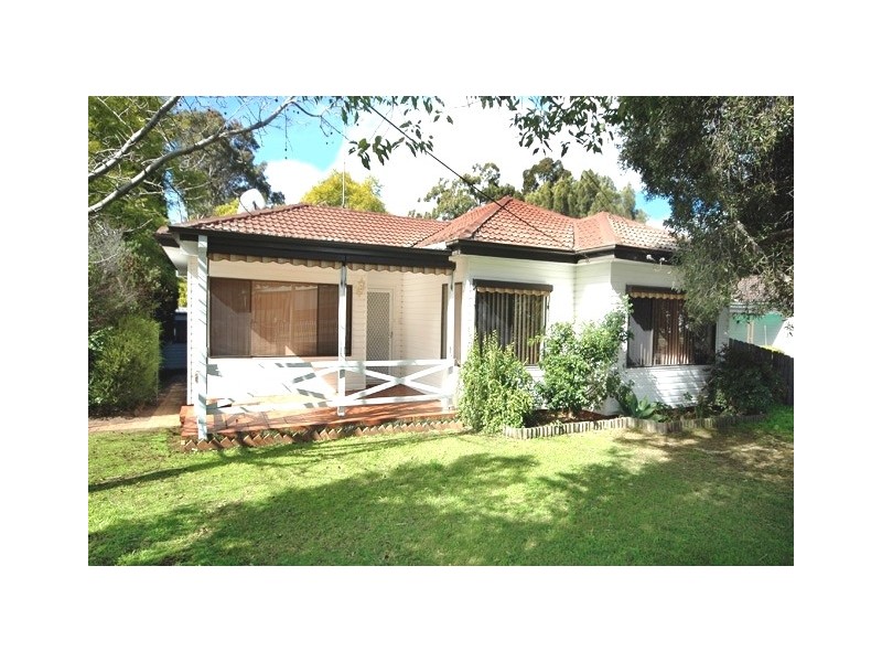 2 Bombala Street, Pendle Hill NSW 2145