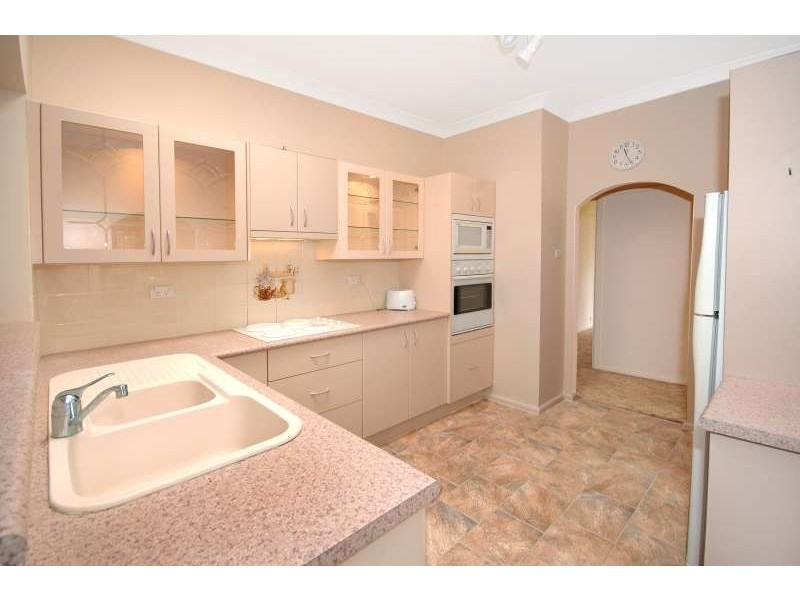 2 Bombala Street, Pendle Hill NSW 2145