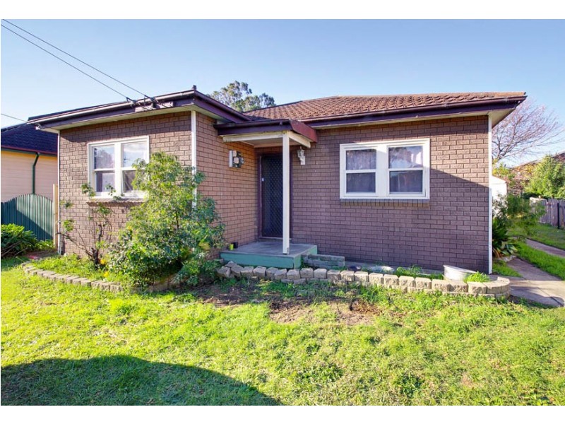 8 Mayfield street, Wentworthville NSW 2145