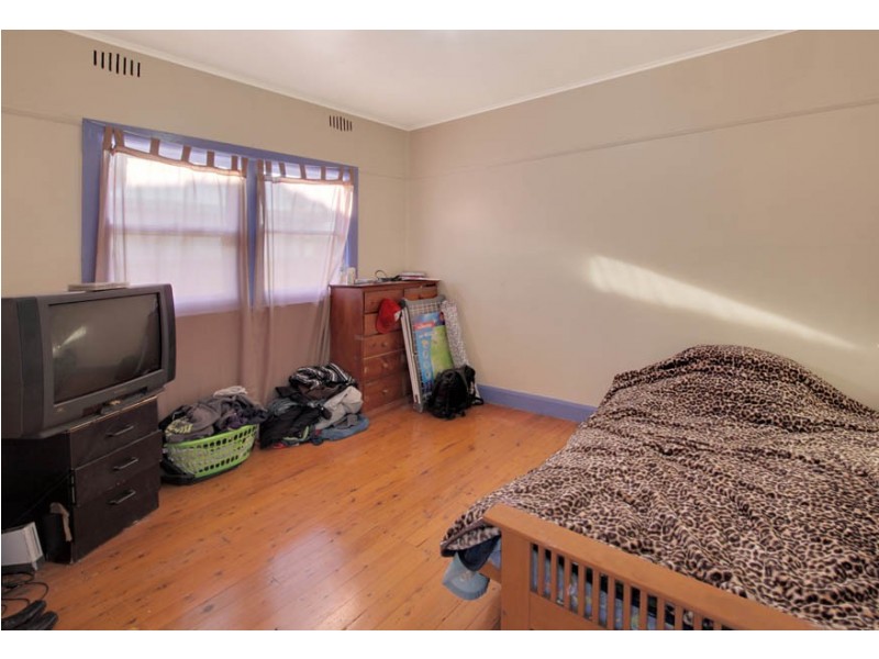 8 Mayfield street, Wentworthville NSW 2145