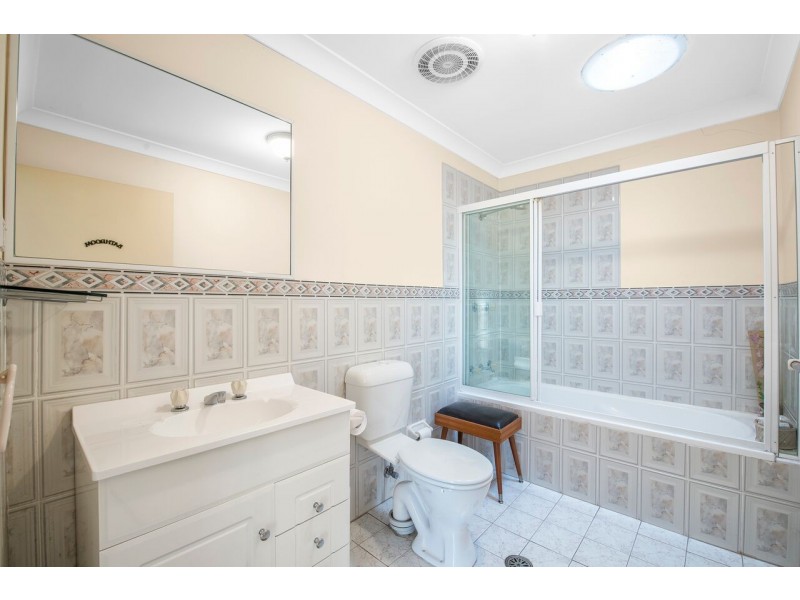 10/31-33 Tungarra Road, Girraween NSW 2145