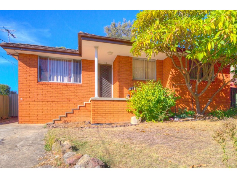 35 Bogalara Road, Old Toongabbie NSW 2146